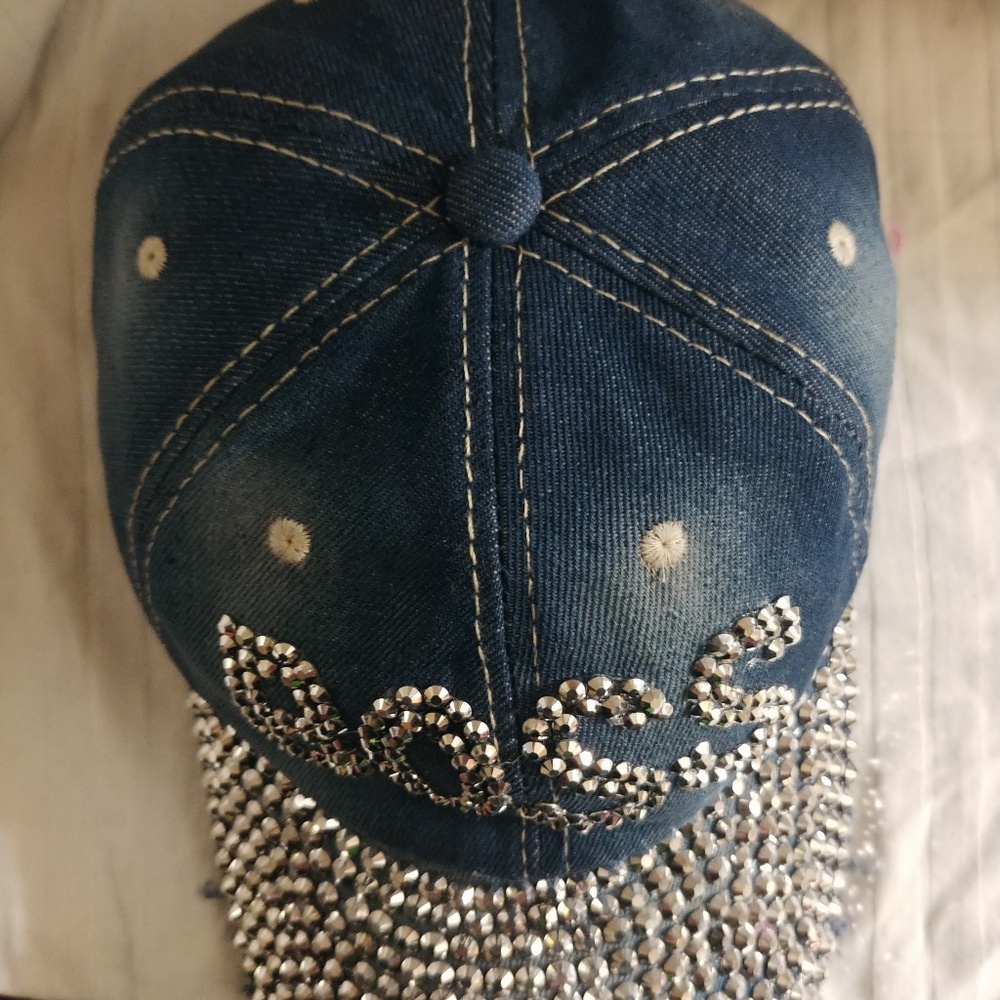 Hat - Picture 4 of 4